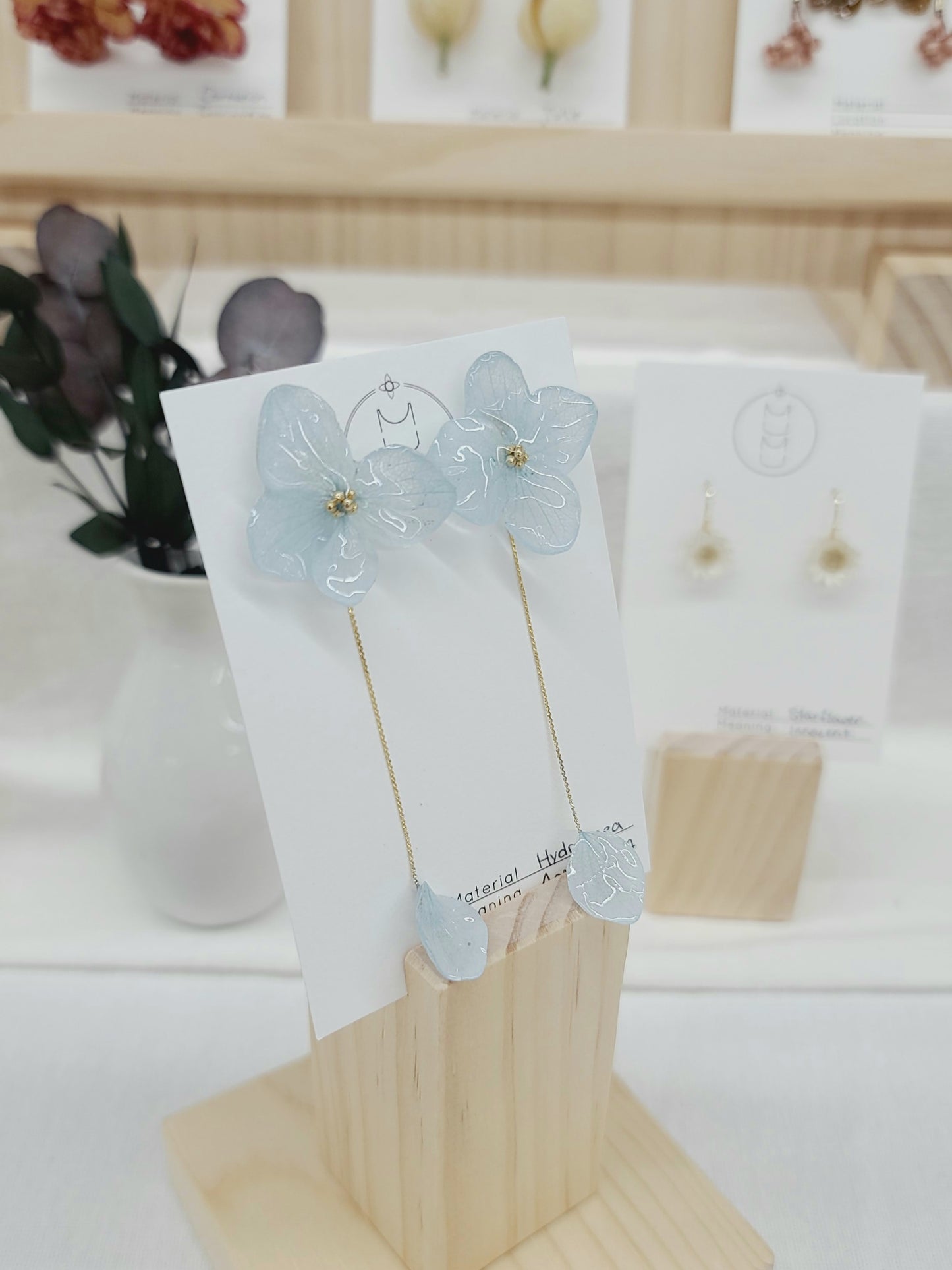Hydrangea w/ petal ~Light Blue~