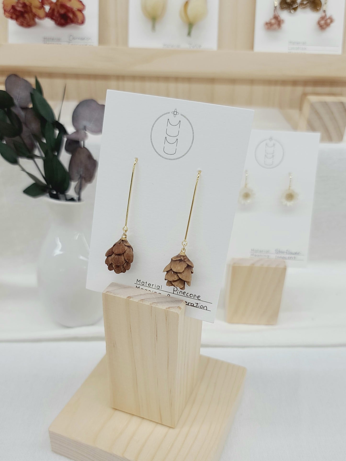 Pinecone Earrings ~Brown~