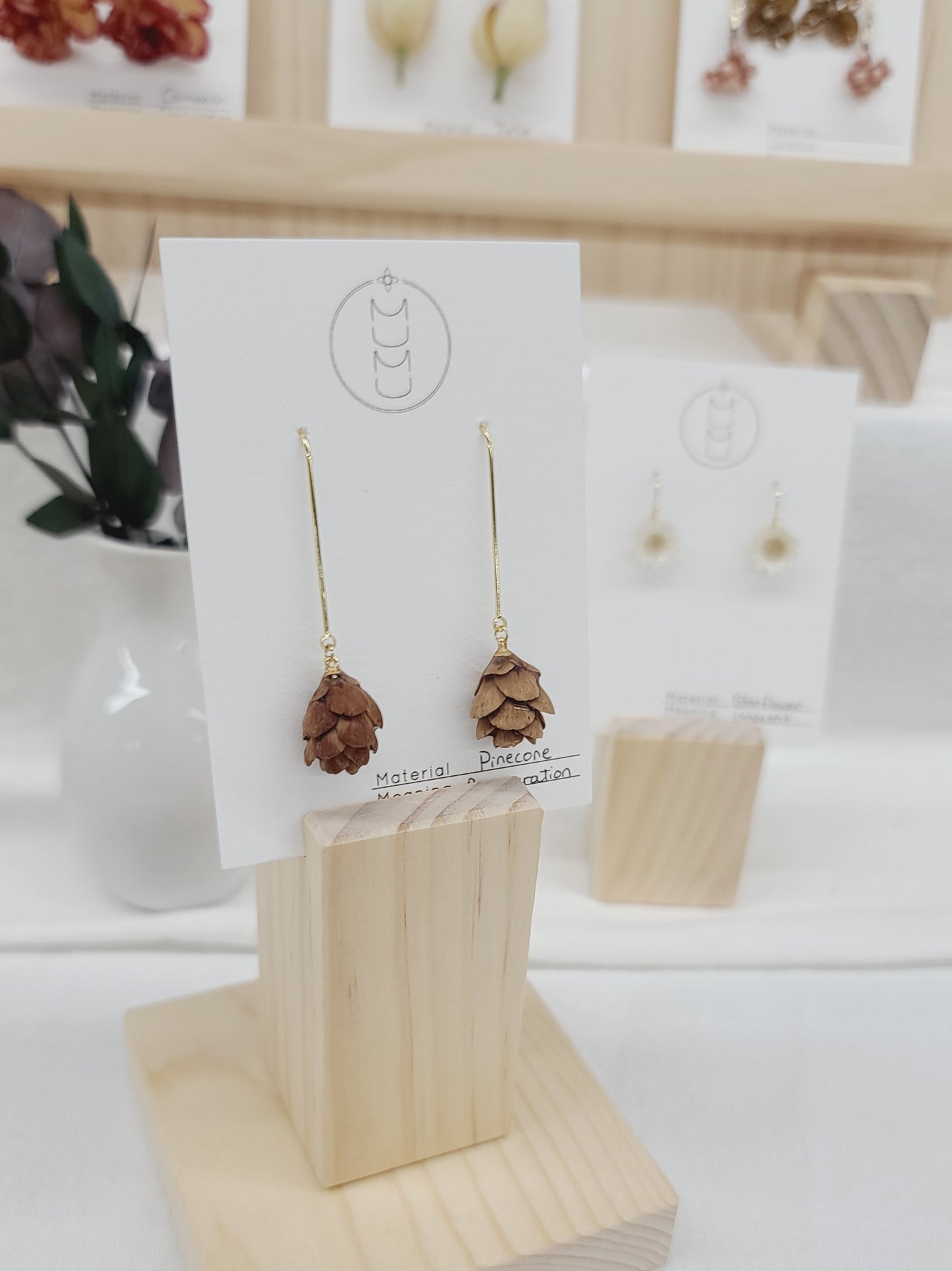 Pinecone Earrings ~Brown~