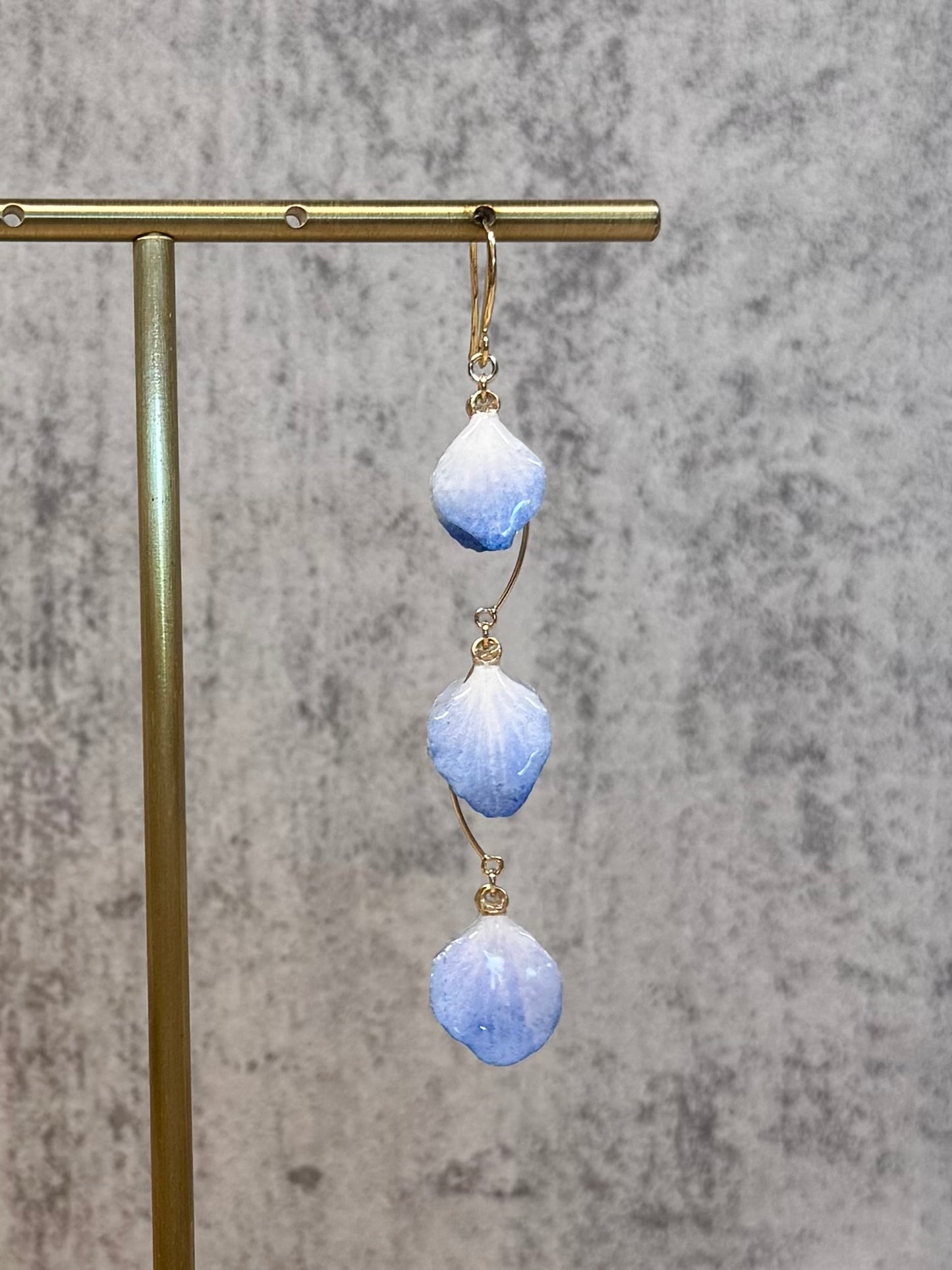 Hydrangea petal ~long dangle~