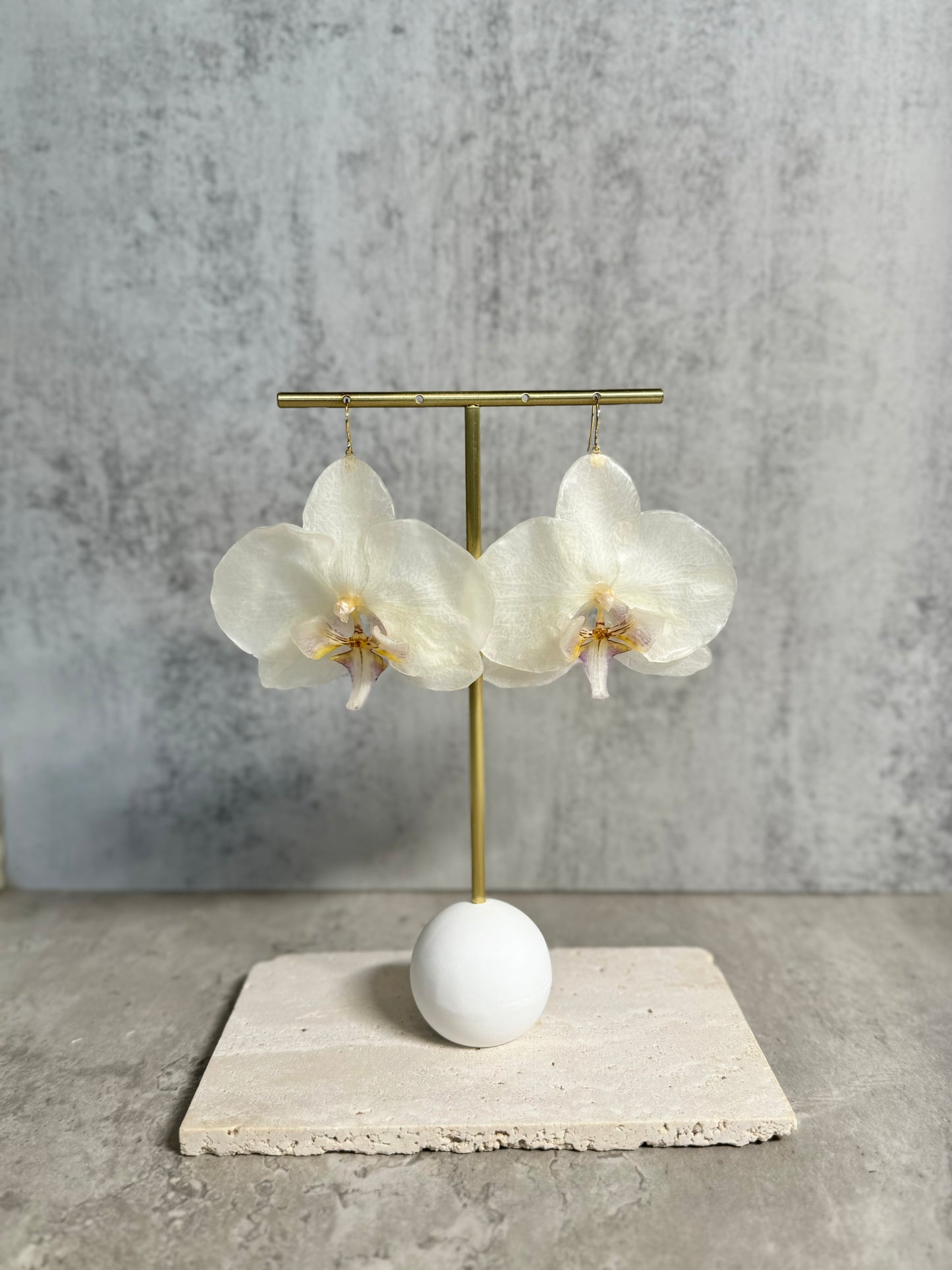 Orchid (L)