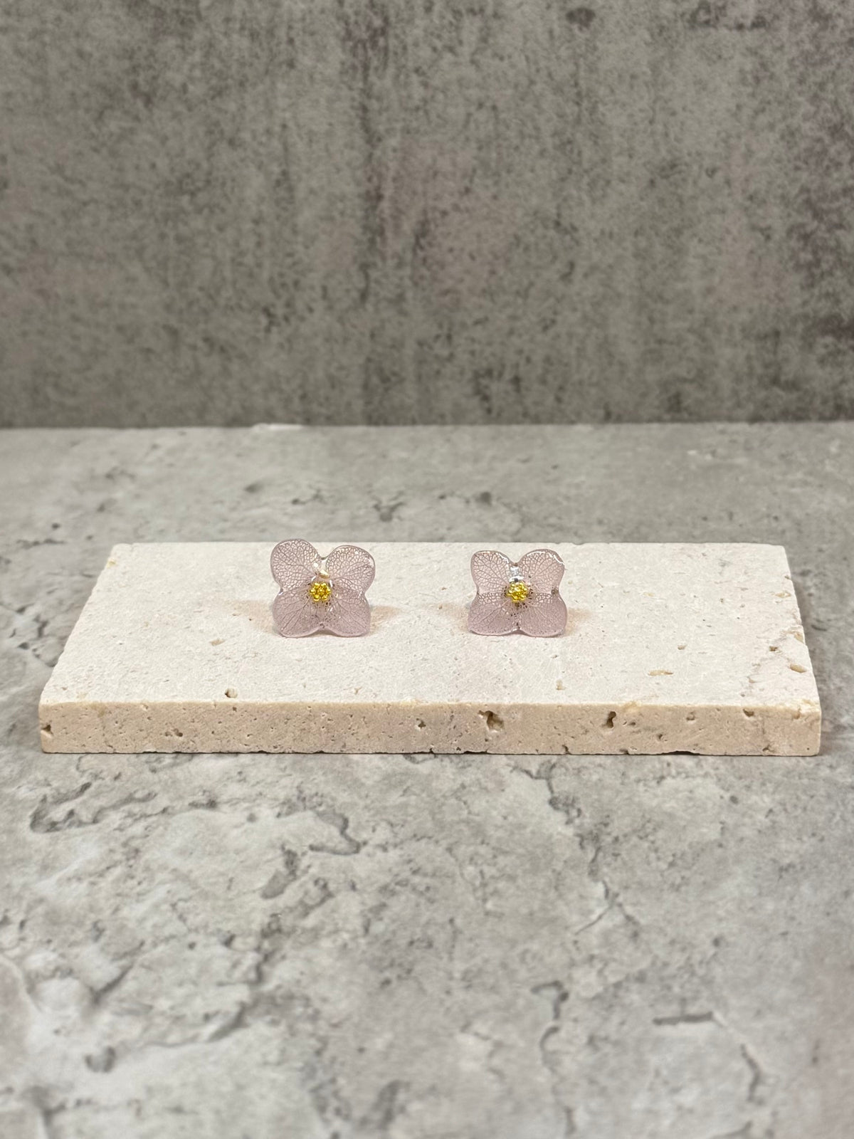 Hydrangea Studs ~Mauve~