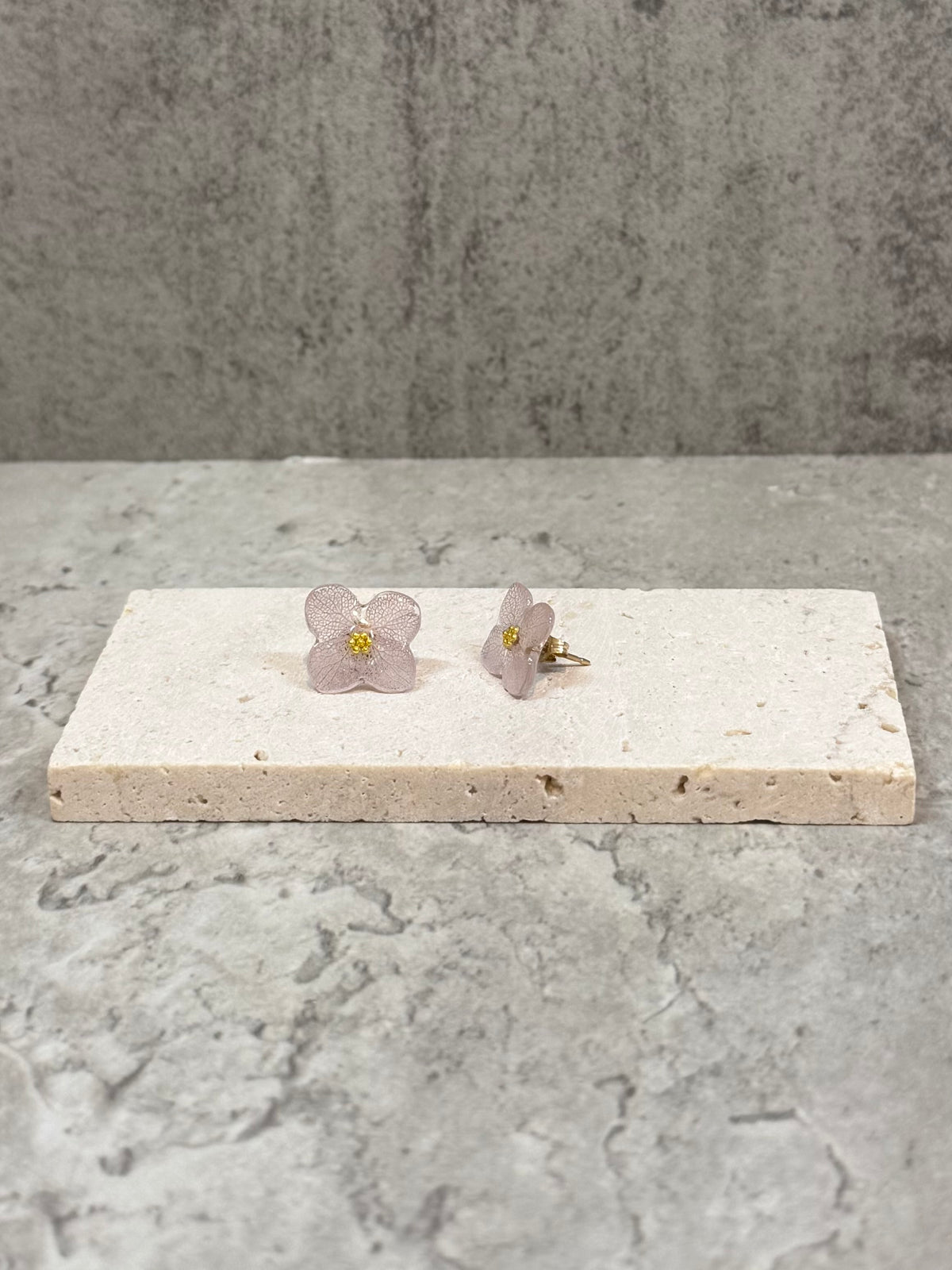 Hydrangea Studs ~Mauve~