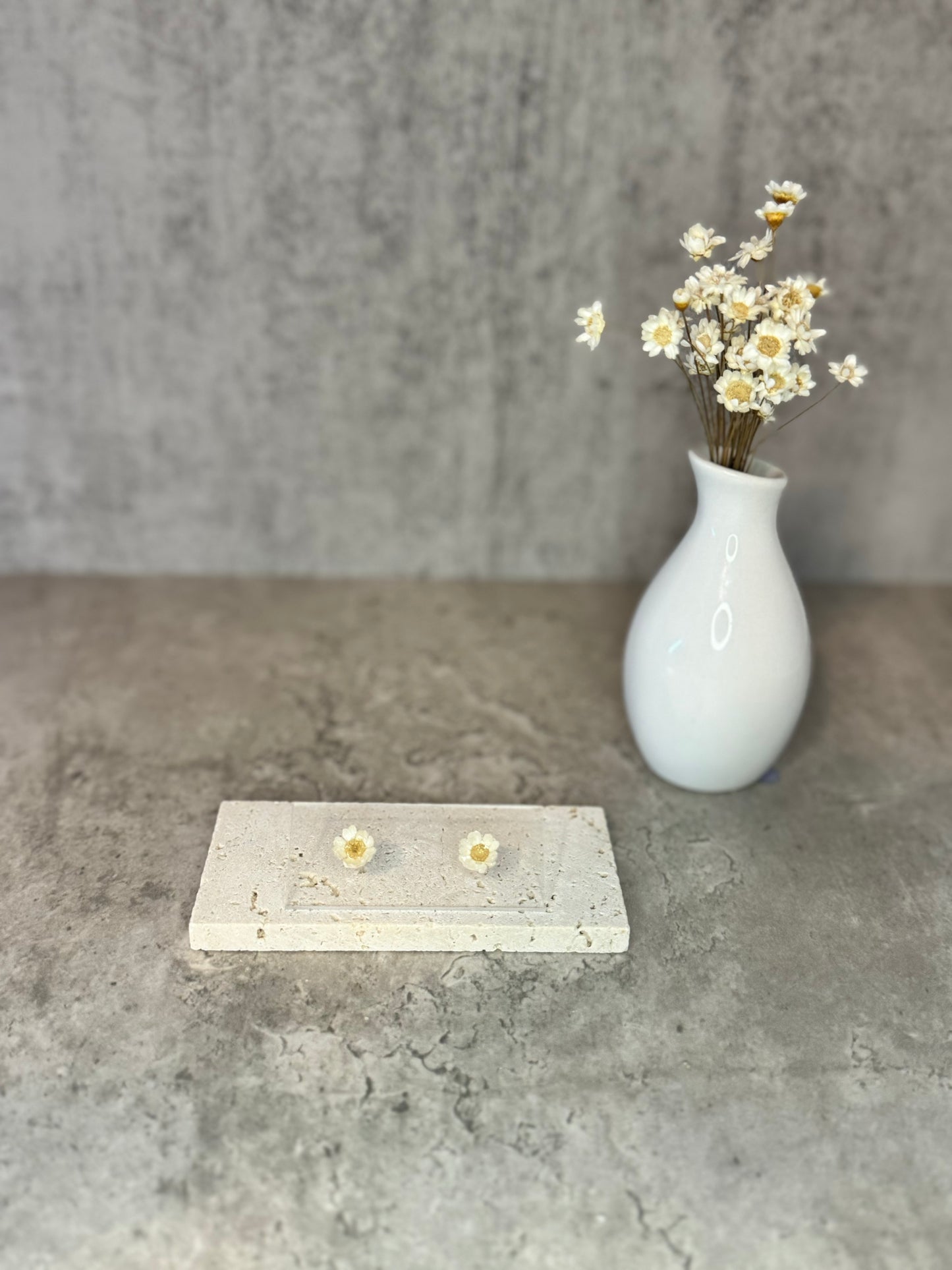 Starflower Stud Earrings ~White~